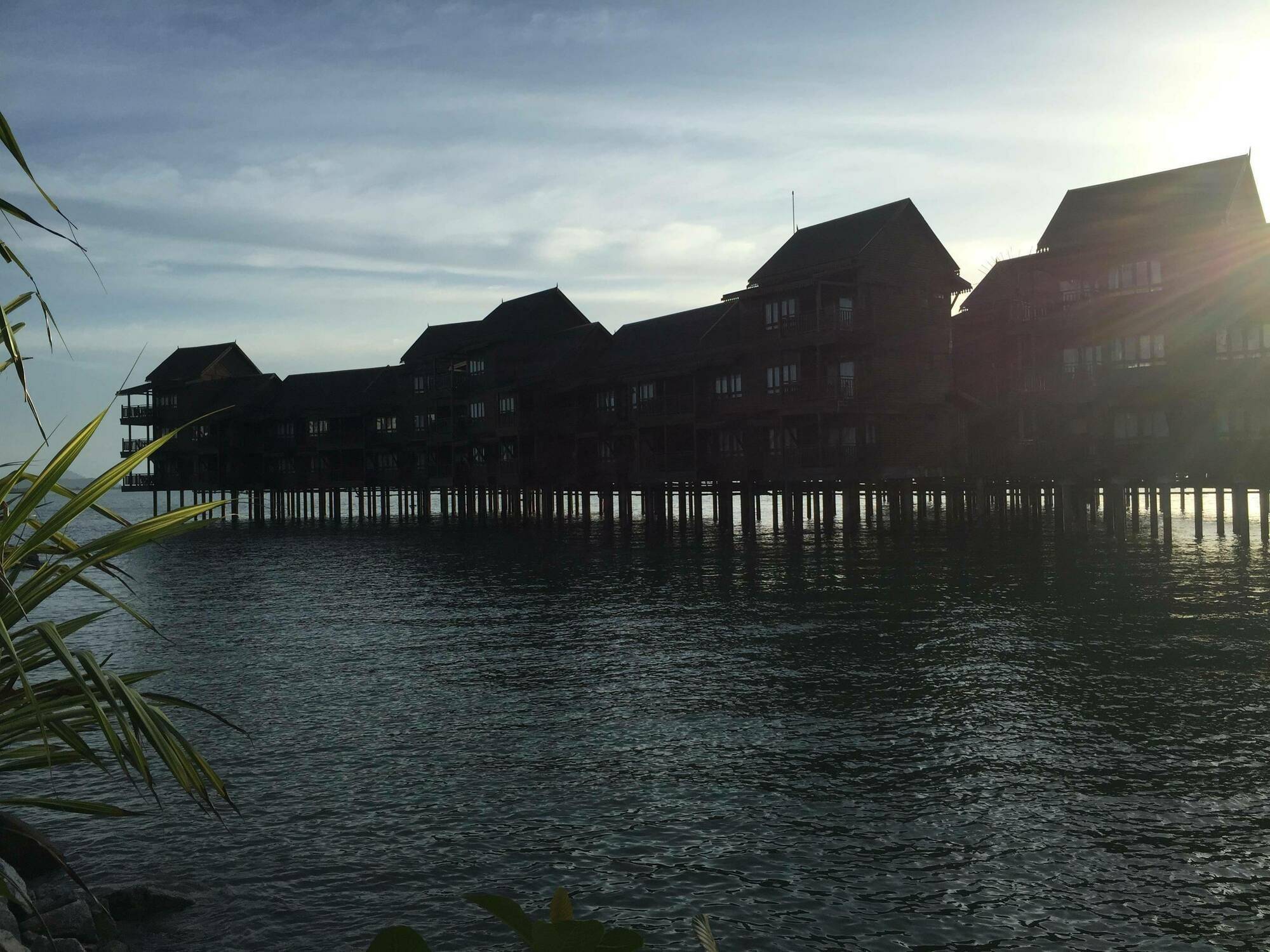 Water Chalet Suite At Langkawi Lagoon Resort Padang Mat Sirat Bagian luar foto